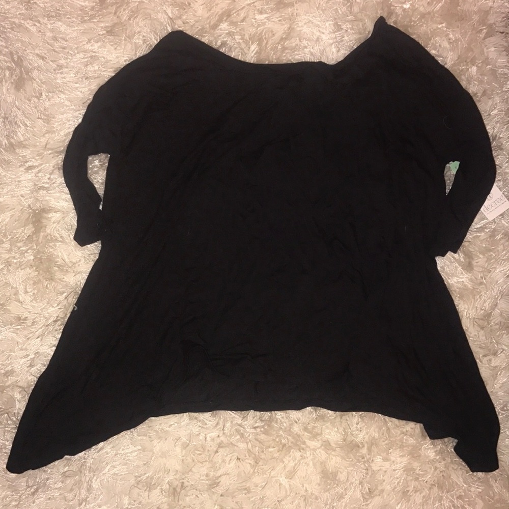 Black teenew with tags